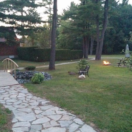 Motel Les Pins Гранбі Екстер'єр фото