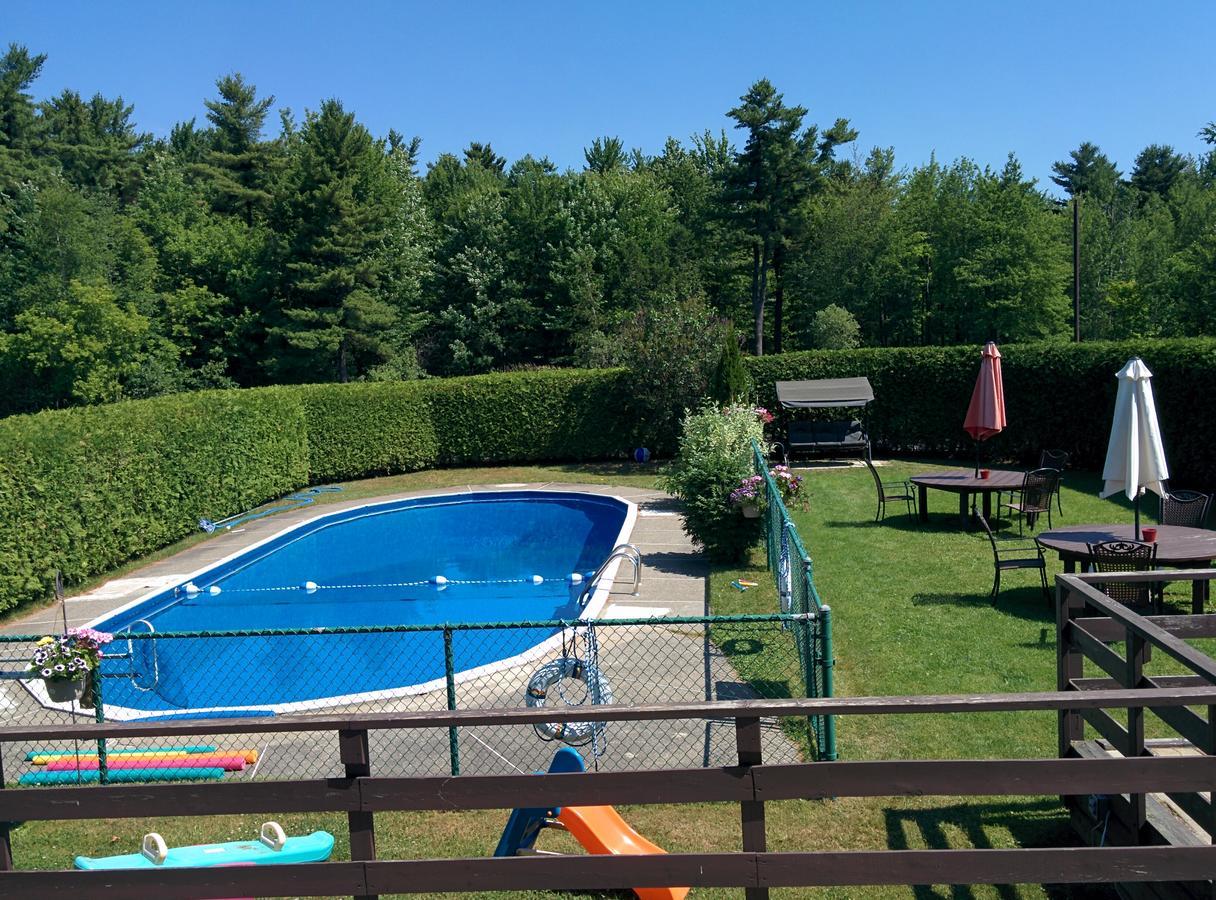Motel Les Pins Гранбі Екстер'єр фото